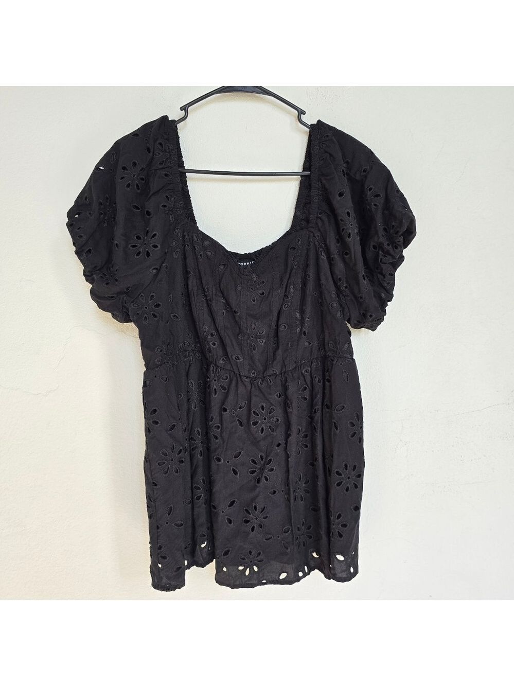 NWT TORRID Babydoll Eyelet Challis Black Short Sleeve Blouse Size 1X 14-16 - Picture 3 of 16